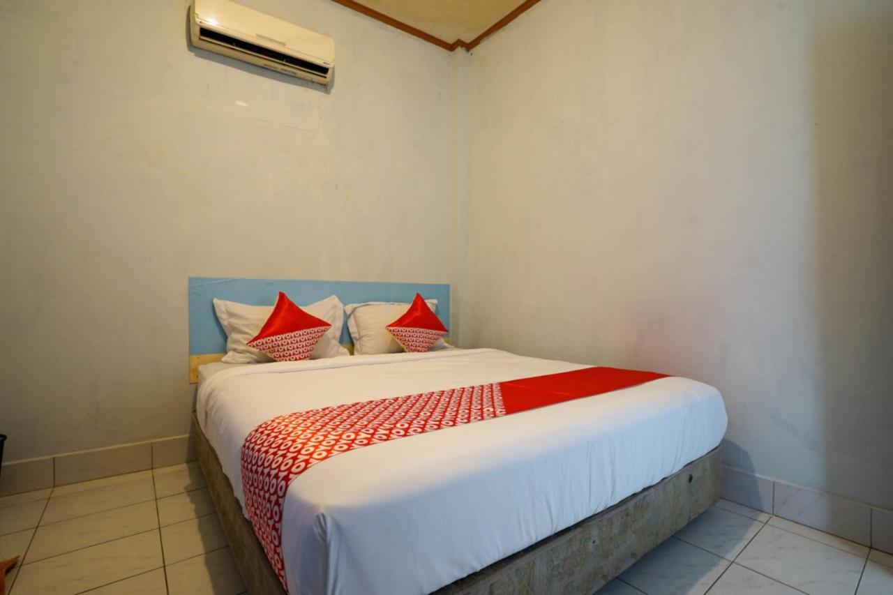 Hotel Idayu Natuna Palembang Bagian luar foto