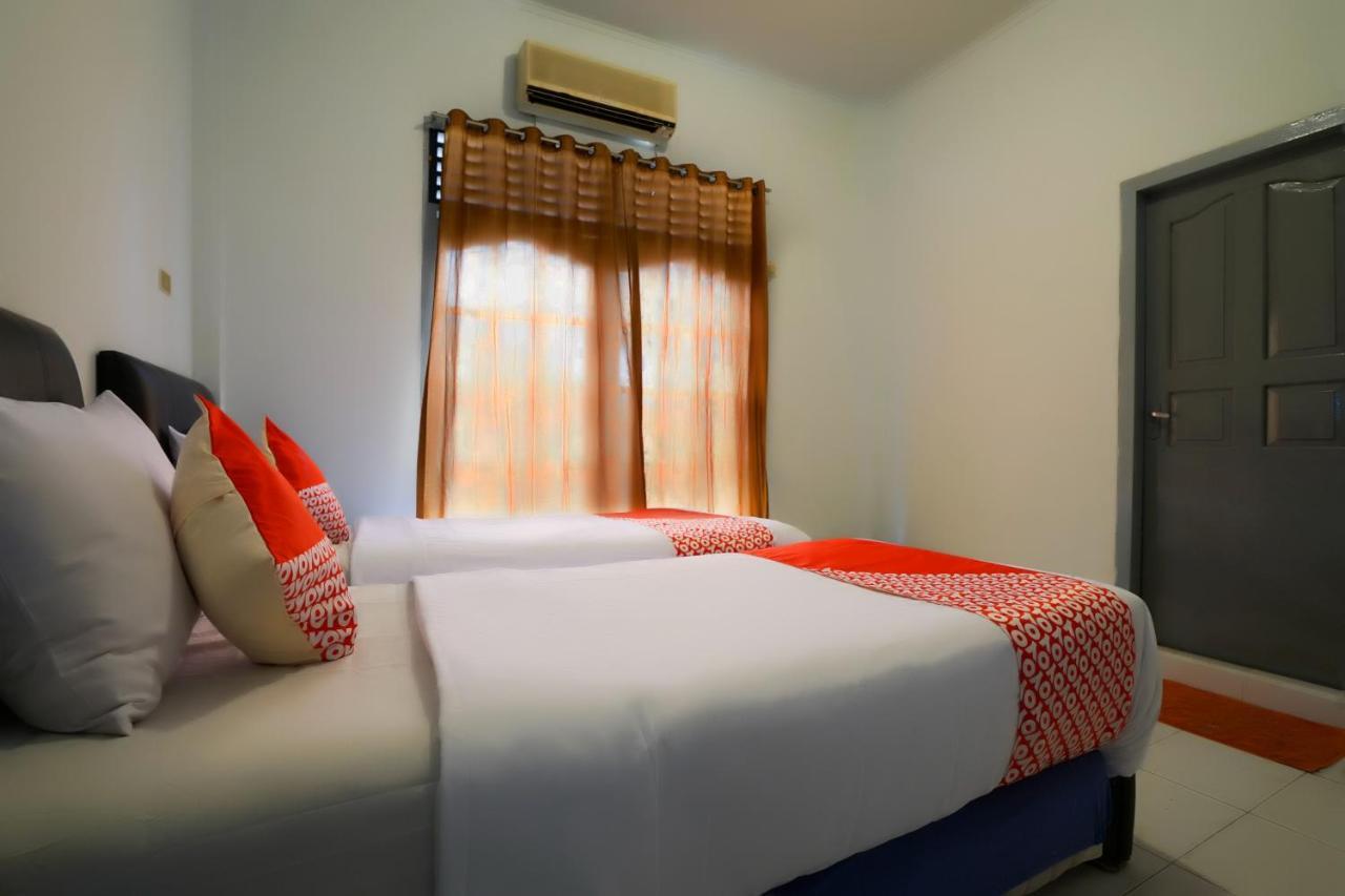 Hotel Idayu Natuna Palembang Bagian luar foto