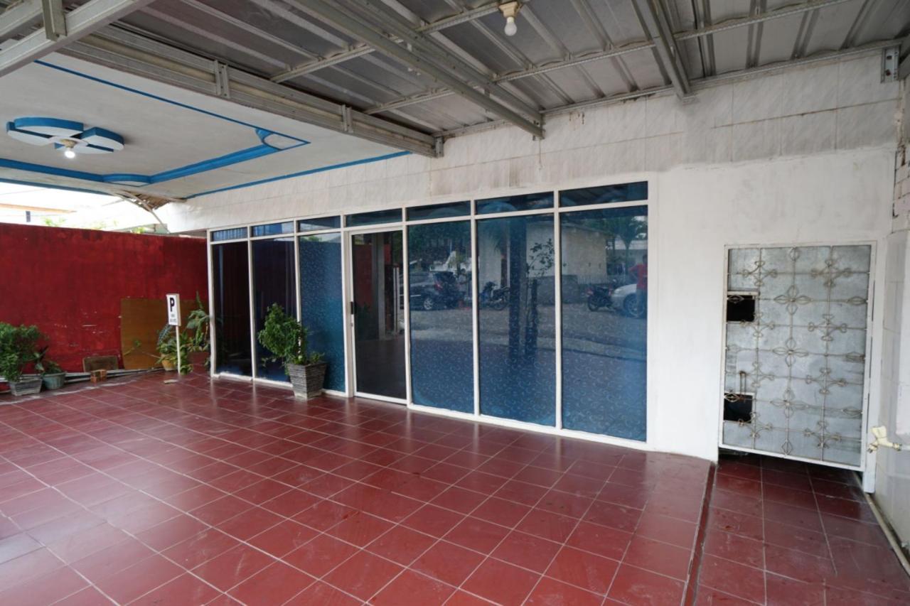Hotel Idayu Natuna Palembang Bagian luar foto