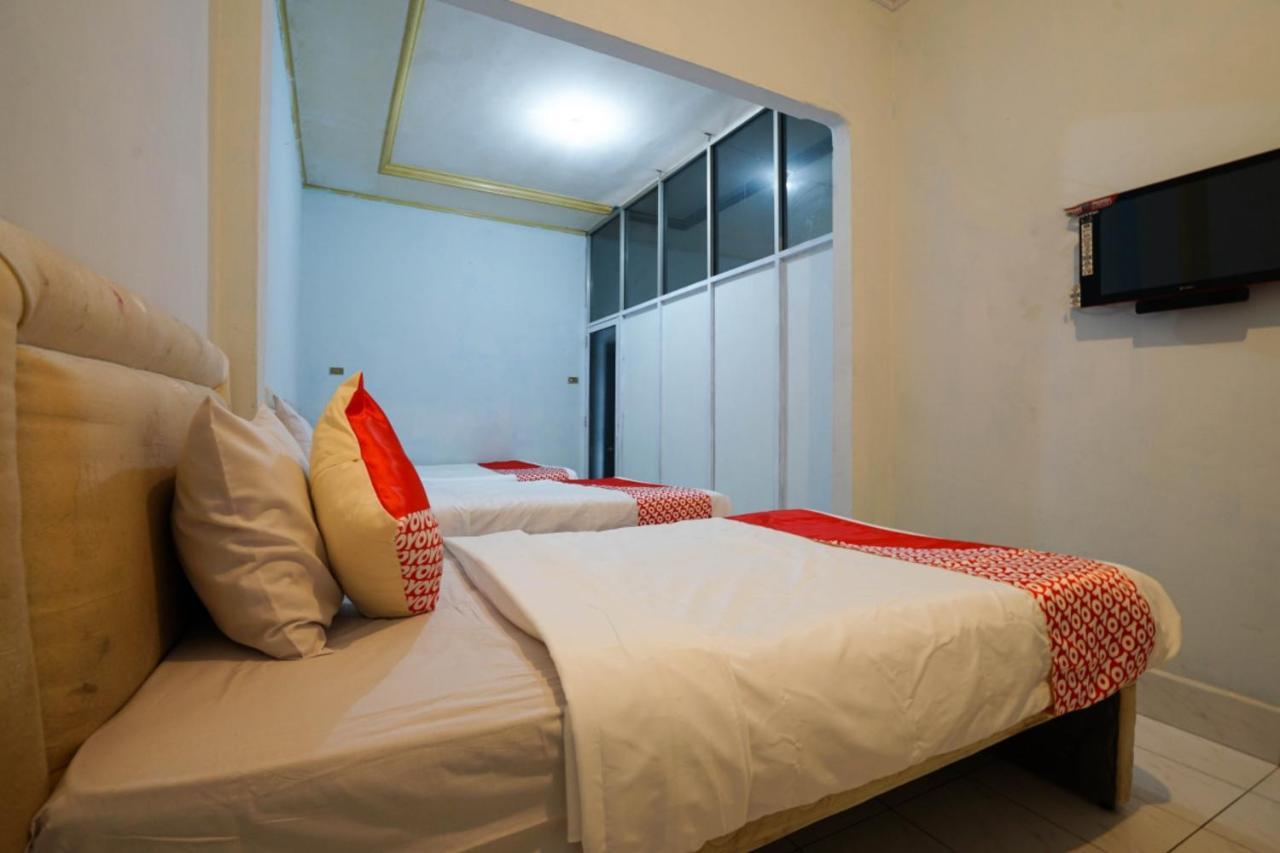 Hotel Idayu Natuna Palembang Bagian luar foto