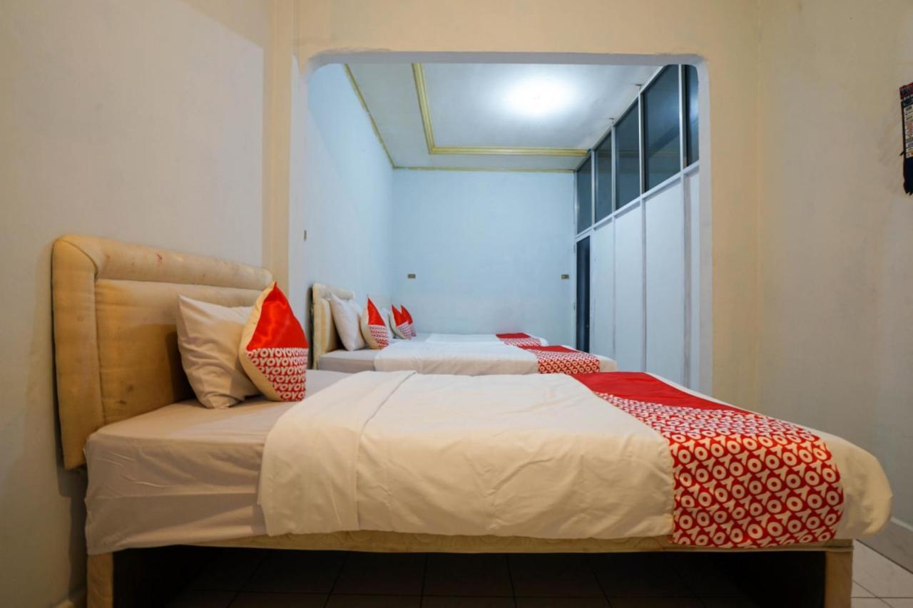 Hotel Idayu Natuna Palembang Bagian luar foto
